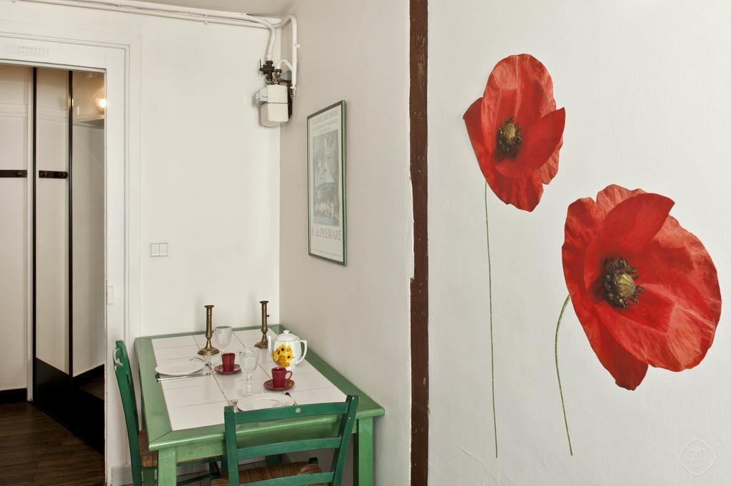 Classy St. Germain Apartment Париж Стая снимка